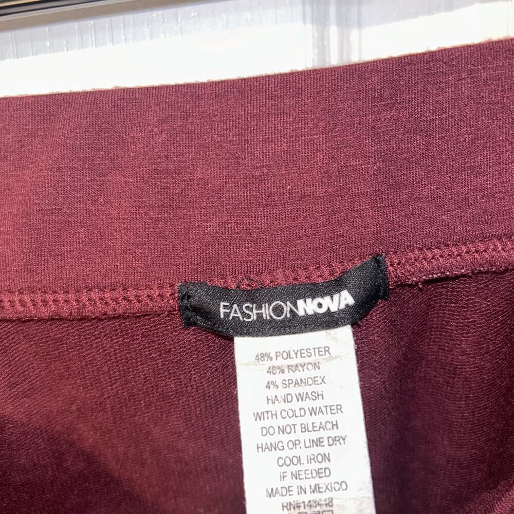 Fashion Nova Distressed 2 Piece Skirt Set Sz Large Burgundy - Picture 6 of 6